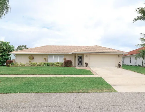 73 Pine Hill Trl W Photo 1