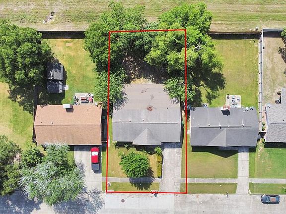 3rd image of 5414 Castlecreek Ln