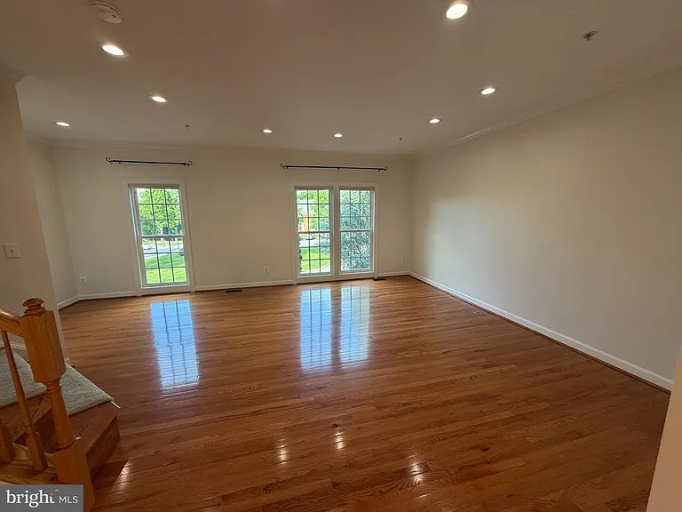 10631 Sandown Way — Photo 8
