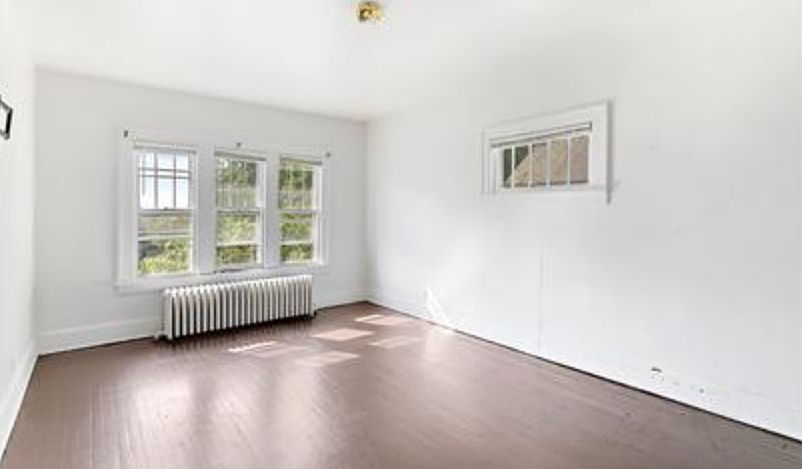2nd image of 2016 Kinzie Ave #11346463