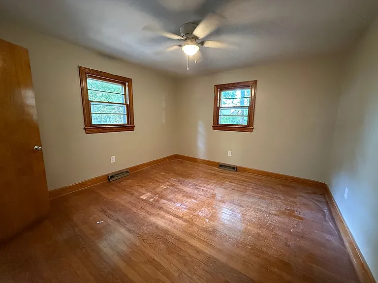 1302 Dogwood Ln NW — Photo 12