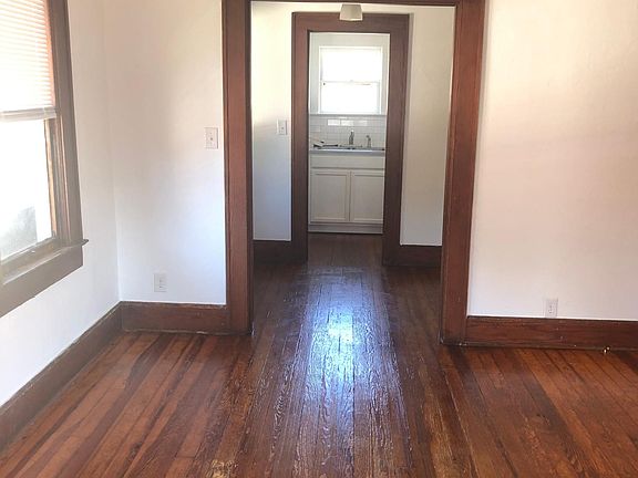 3rd image of 1085 22nd Ave N