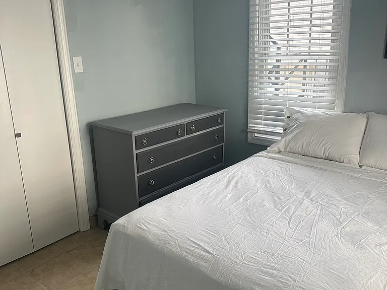 638 Wesley Ave #8 — Photo 4