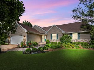 1358 Janet St, Sycamore, IL 60178