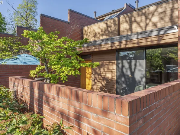 136 High St, Eugene, OR 97401