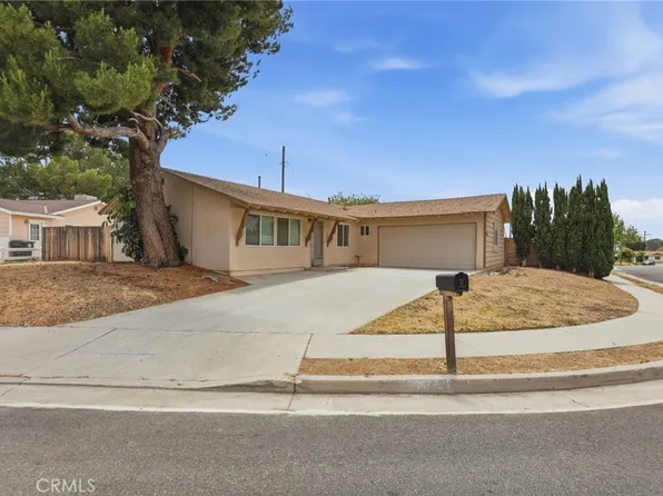 28047 Ermine Pl, Santa Clarita, CA 91351