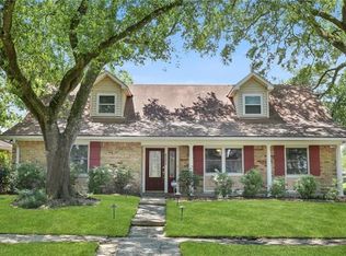 5601 Pembrook Dr, New Orleans, LA 70131
