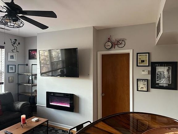 3rd image of 2850 N Christiana Ave APT 2S