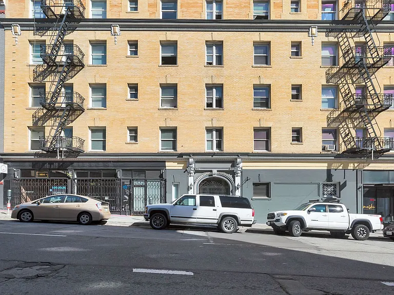 1008 Larkin — Photo 19