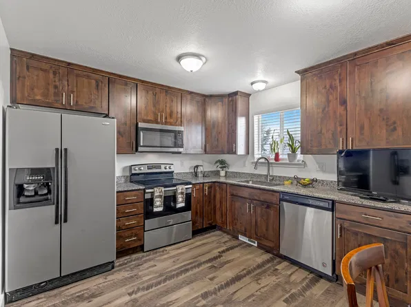 734 Ry Ln, Tooele, UT 84074