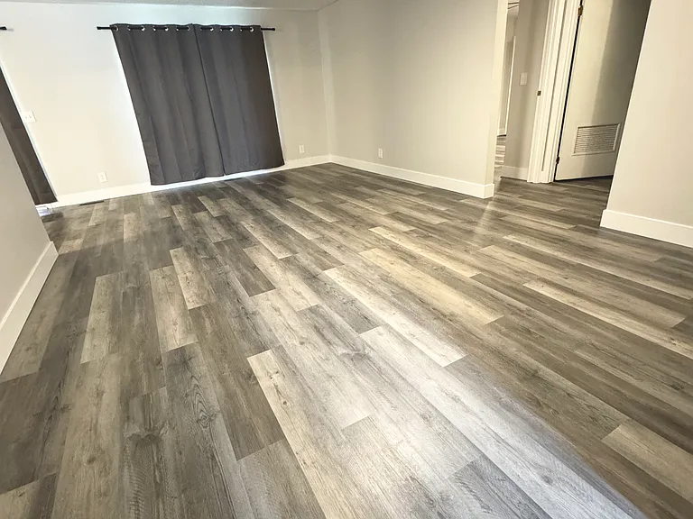 1806 McComb St — Photo 3