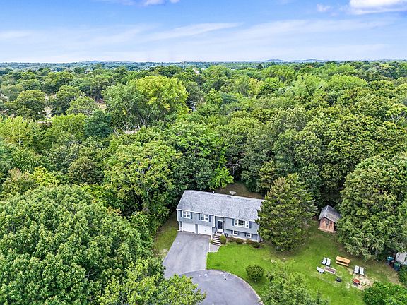 3rd image of 23 Evergreen Way