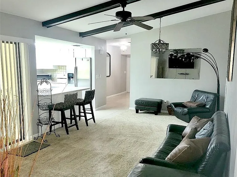 506 SE 26th St — Photo 3