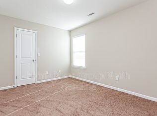 1923 Windy Willow Ln, Dallas, NC 28034