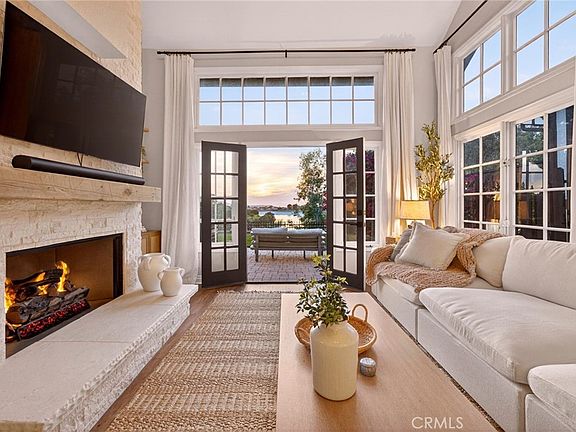 3rd image of 964 S Rim Crest Dr