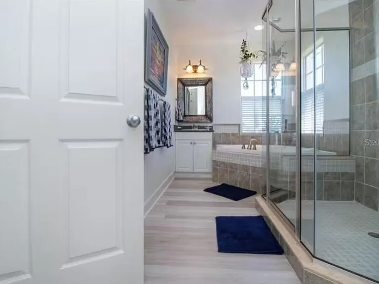 2319 Avenue C #200 — Photo 11