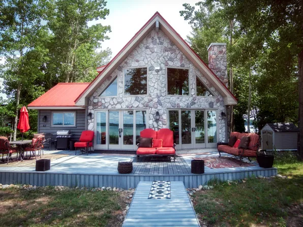 65 Treasure Island Rd, Roscommon, MI 48653