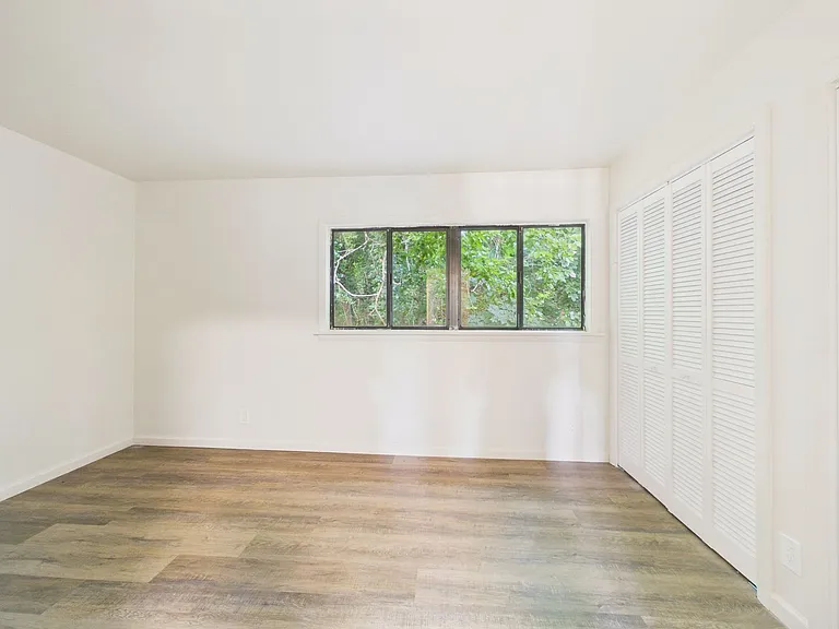 539 Saint Marys Dr — Photo 13