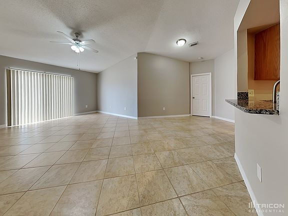 3rd image of 3144 Pine Top Dr