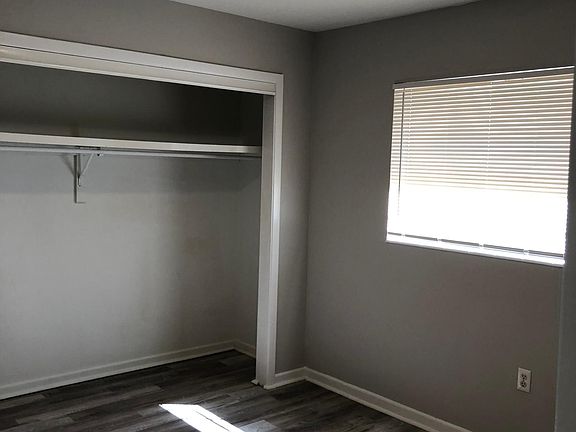 3rd image of 1416 Pembrook Dr