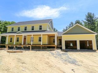 4 Dunn Rd, Ashburnham, MA 01430