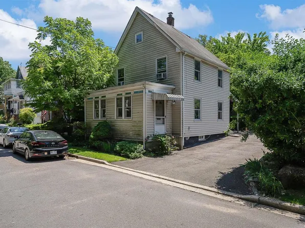 13 Charles Street, Port Washington, NY 11050