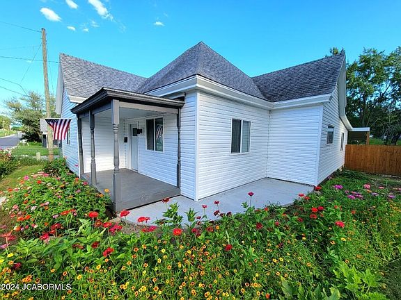 4th image of this home