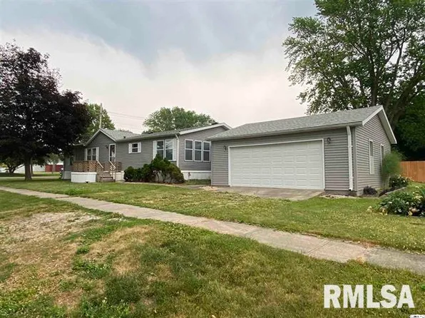 226 W South St, Mount Sterling, IL 62353