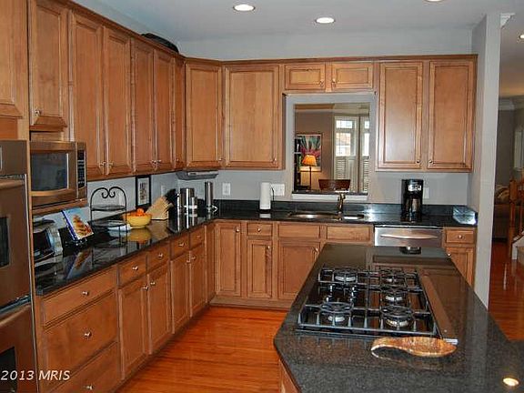 3rd image of 13490 Bungleweed Ln