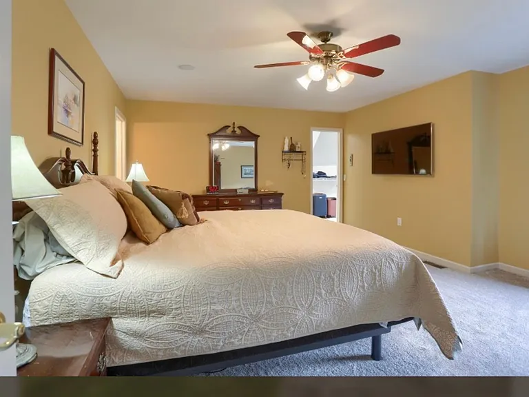 10 Spring View Ct — Photo 28
