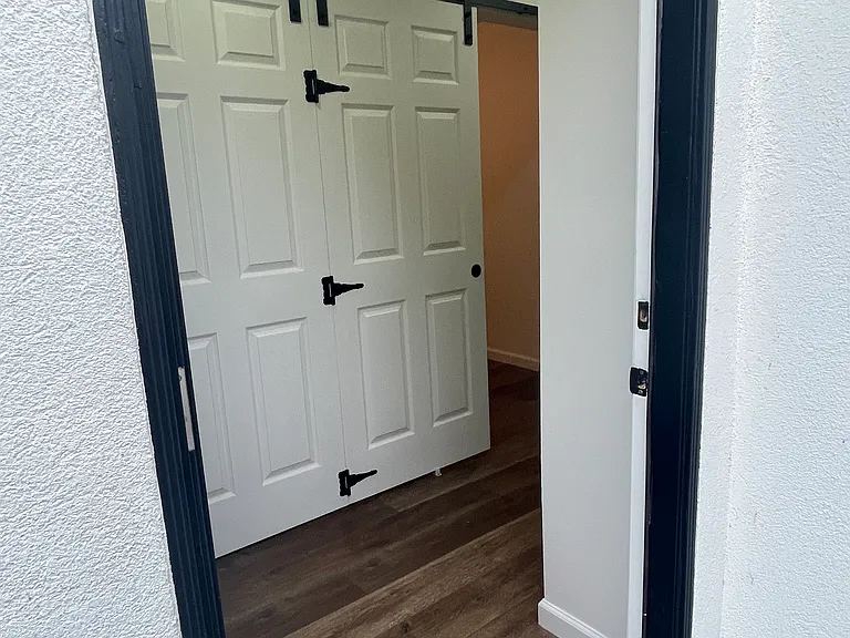 5138 S Hillcrest Dr — Photo 7