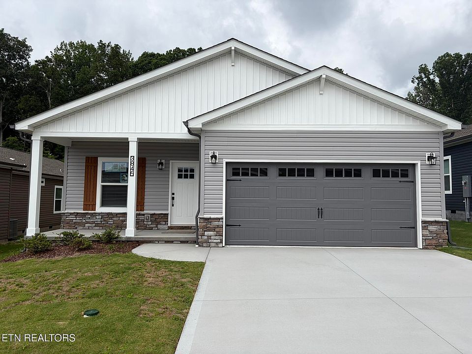 1st image of 3845 Crimson Clover Ln