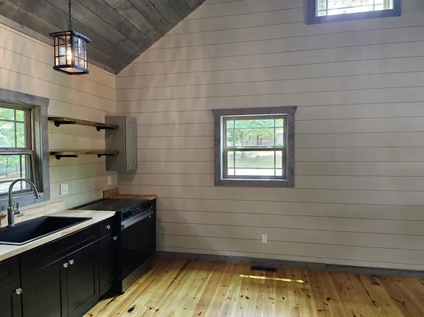 109 Pedal Park Ln, Tryon, NC 28782