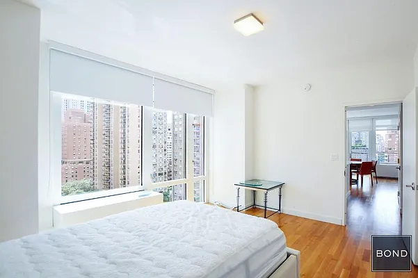 Rented by Bond New York | media 10