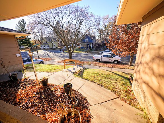 4th image of 812 Stryker Ave #812