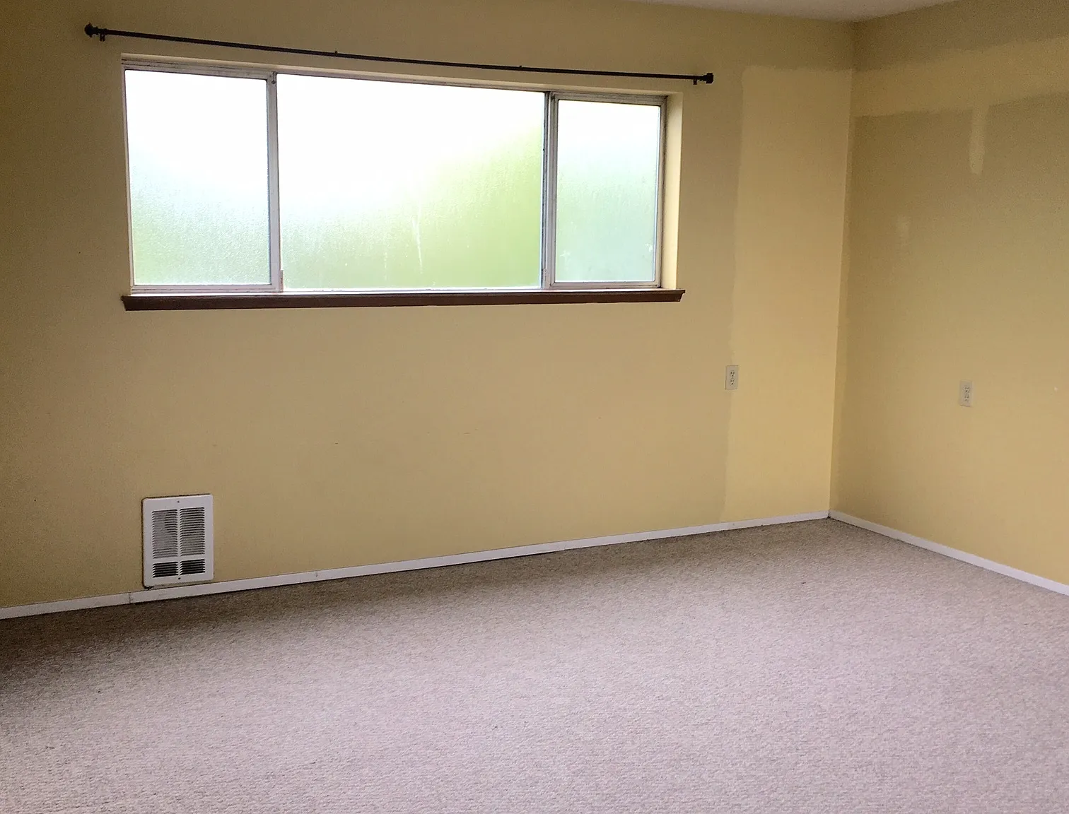6 bed, 2660 sqft, $4,900 — Photo 3