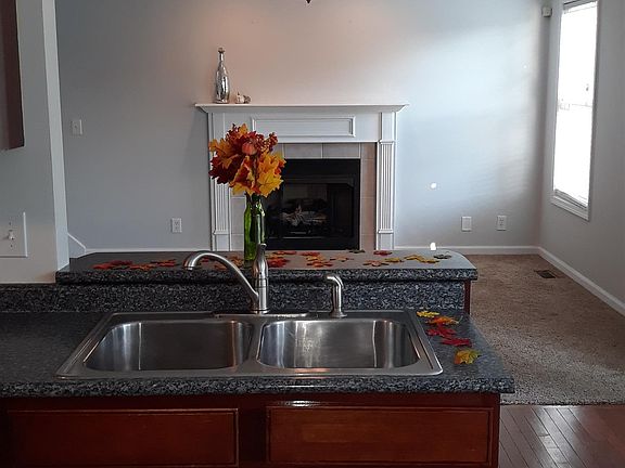 3rd image of 849 Mulberry Pl
