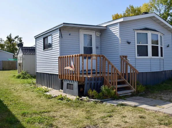 526 Greenwood St E, Thief River Falls, MN 56701