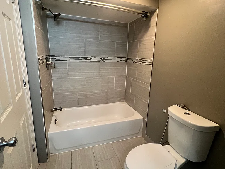 3909 Howard St #101 — Photo 8