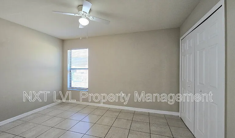 303 NE 24th Ave — Photo 9
