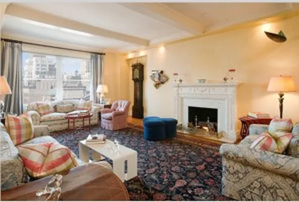 Sold by Avenue Real Estate | media 11