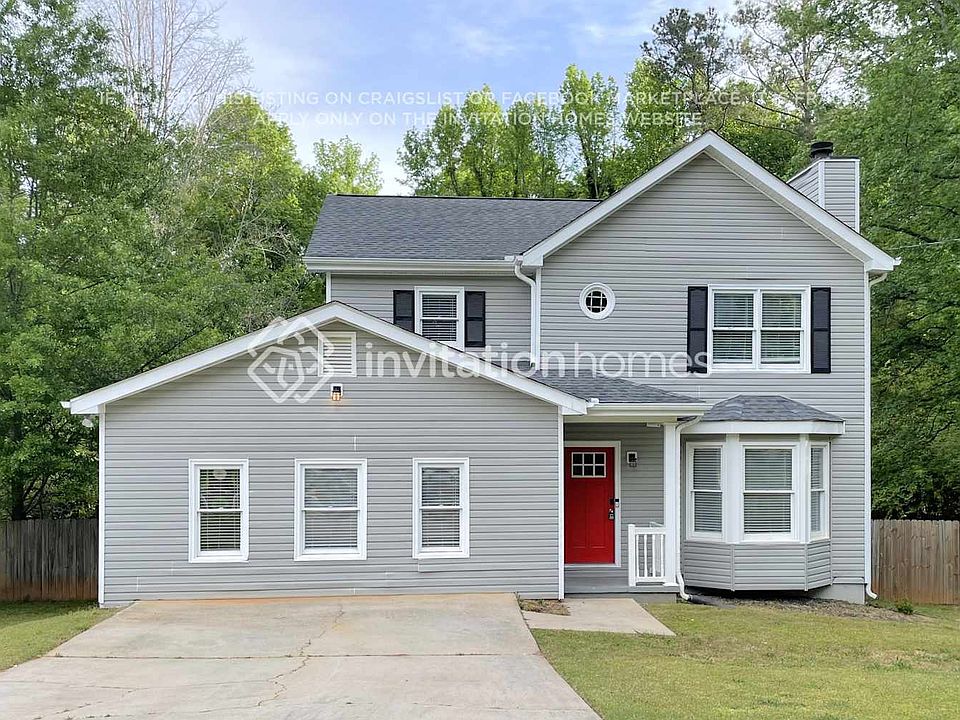1st image of 400 Hidden Valley Dr SE