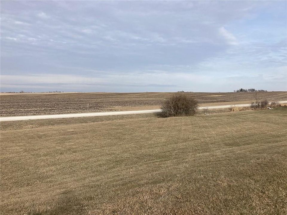 2nd image of 107 Lake Shore Dr