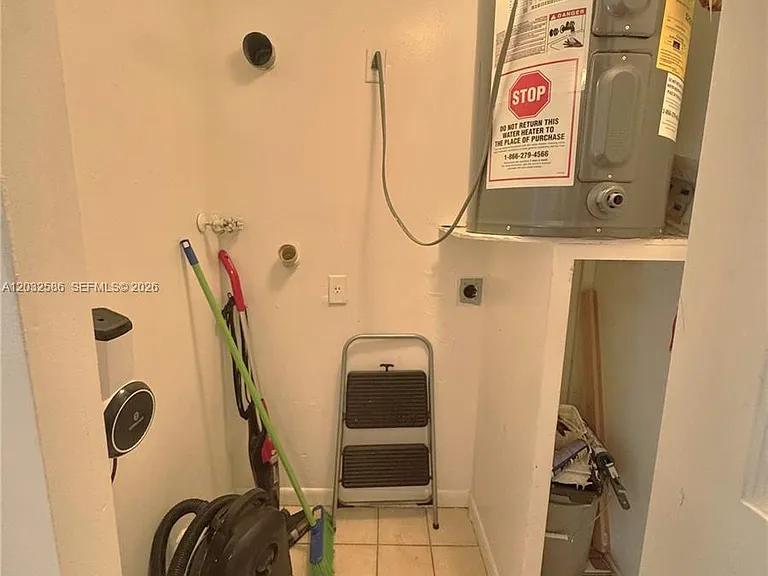 5835 Washington St #52 — Photo 6