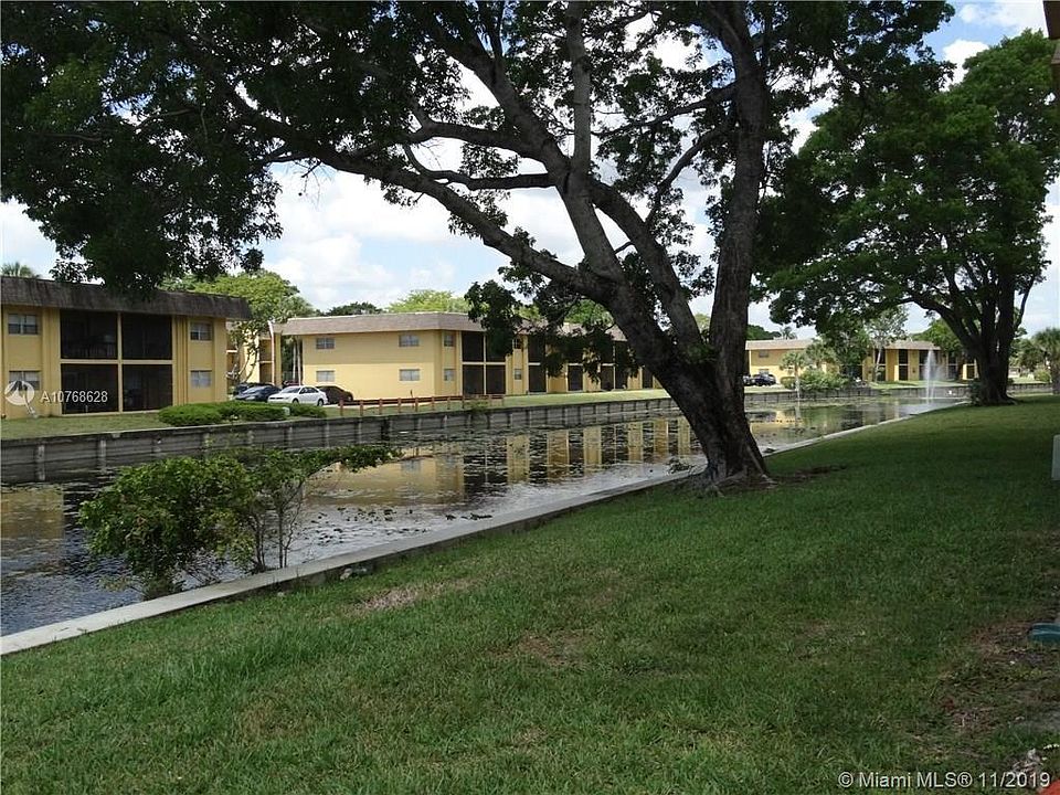 1st image of 7960 N Colony Cir N #201