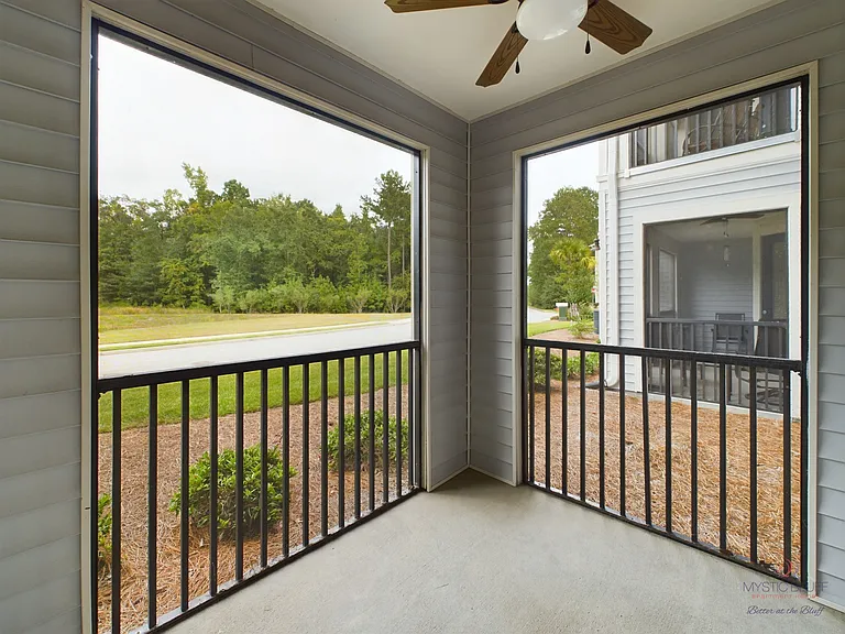 Mystic Bluff Apartments — Photo 95