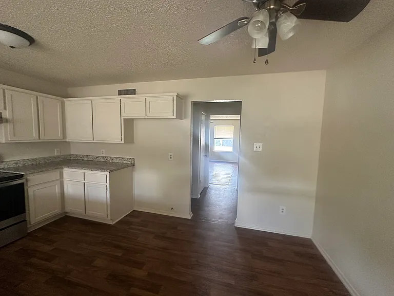 904A Cottonwood Trl — Photo 2