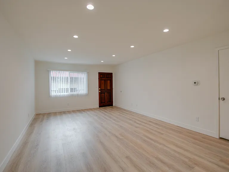 536 E Cypress Ave #301 — Photo 4