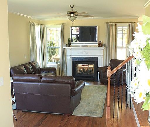 entry/living room