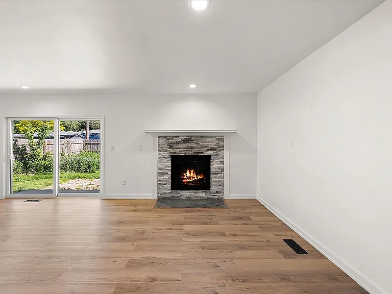 11489 Anna Lisa Dr — Photo 15